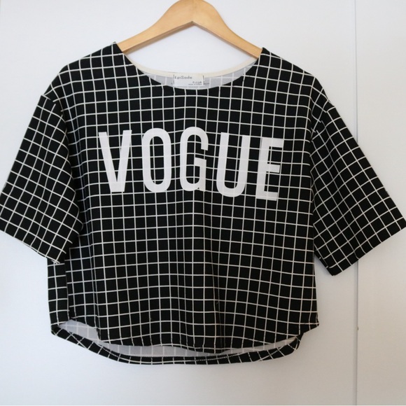 Vogue T-Shirt - Picture 1 of 2